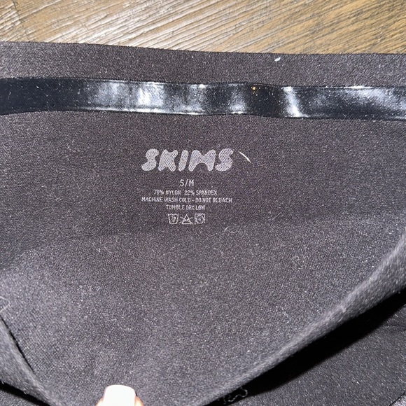 SKIMS CORE CONTROL BRIEF in Black Size Small/Medium - Picture 3 of 5